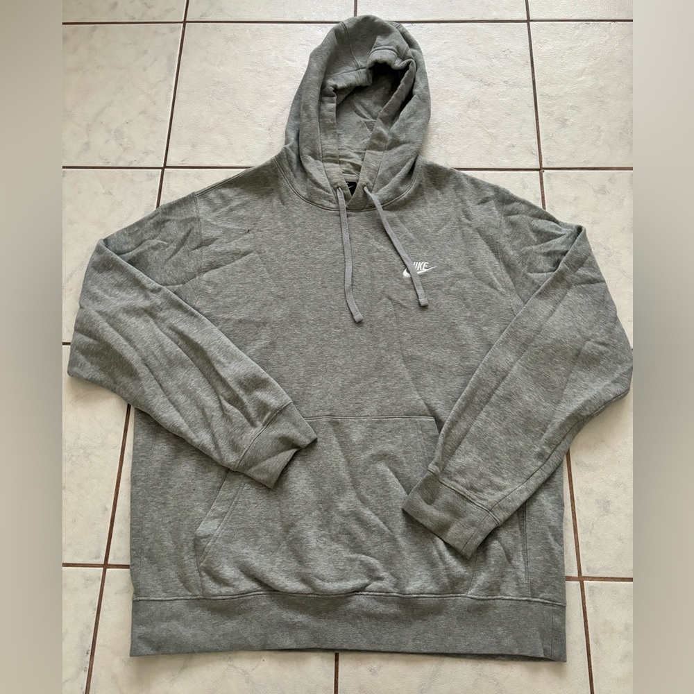 Nike Men's Heather Gray Pullover Hoodie